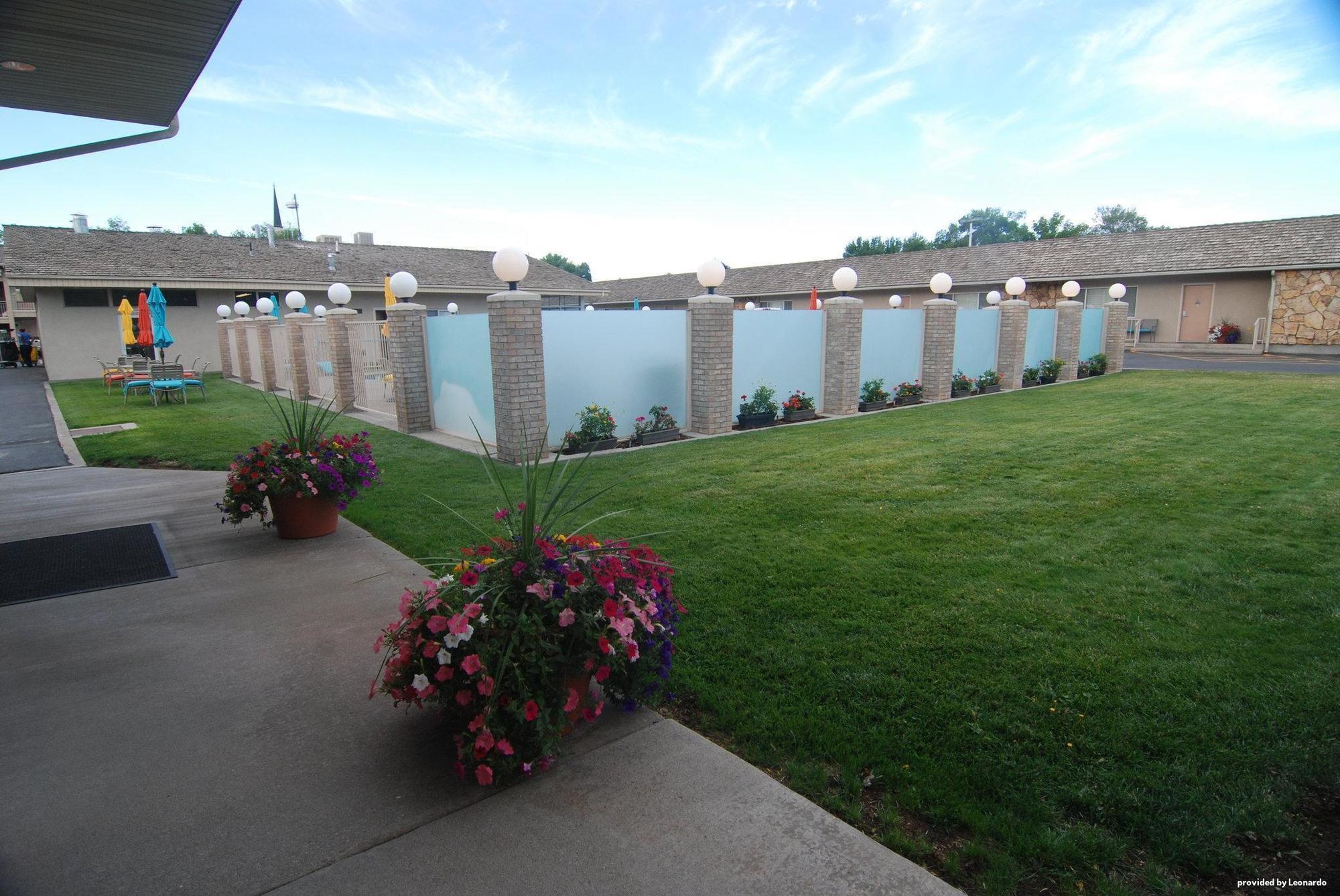 Antlers Inn Vernal Exterior photo