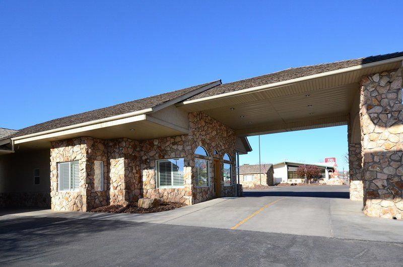 Antlers Inn Vernal Exterior photo